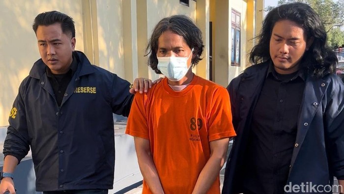Pria Berkostum Badut di Mojokerto Diduga Lakukan Kekerasan terhadap Keluarga, Polisi Dalami Motif