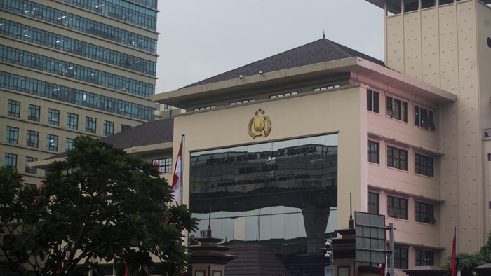 Polri Lakukan Mutasi Besar, Kapolres Depok dan Dirlantas Polda Metro Jaya Berganti