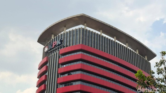 KPK Geledah Rumah Pegawai PUPR Muara Enim, Barang Elektronik Disita untuk Pengembangan Kasus